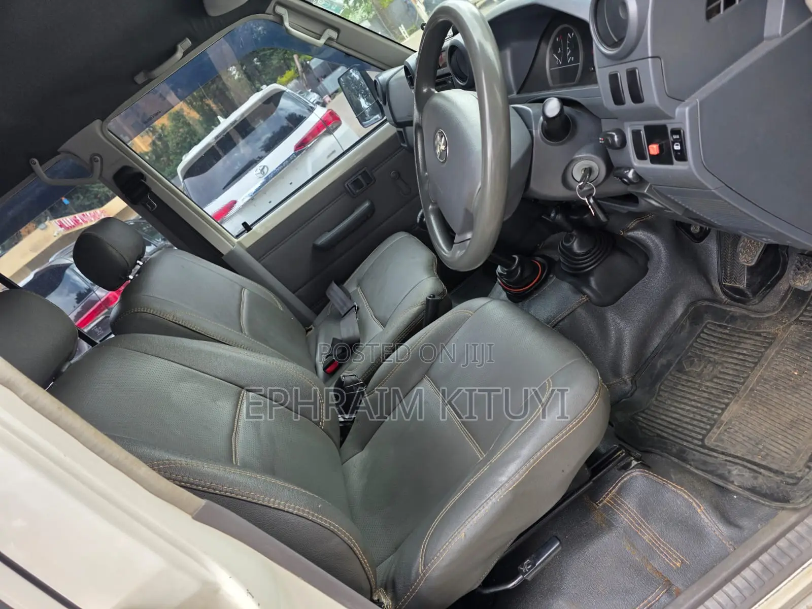 Toyota Land Cruiser 2016 White