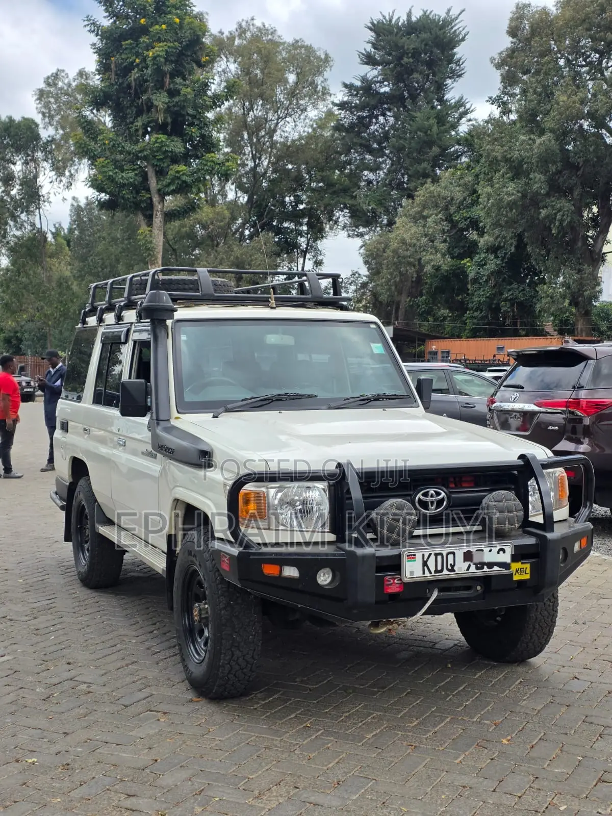 Toyota Land Cruiser 2016 White
