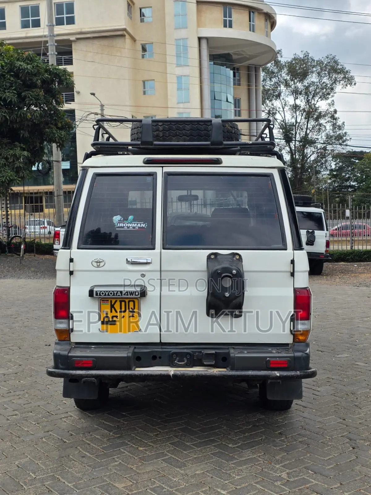 Toyota Land Cruiser 2016 White