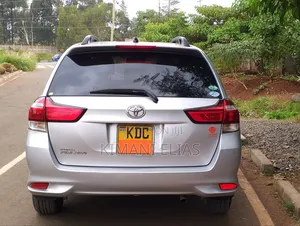Toyota Corolla Fielder 2014 Silver