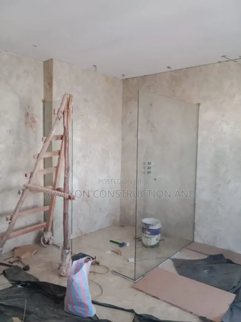 Frameless Shower Cubicles