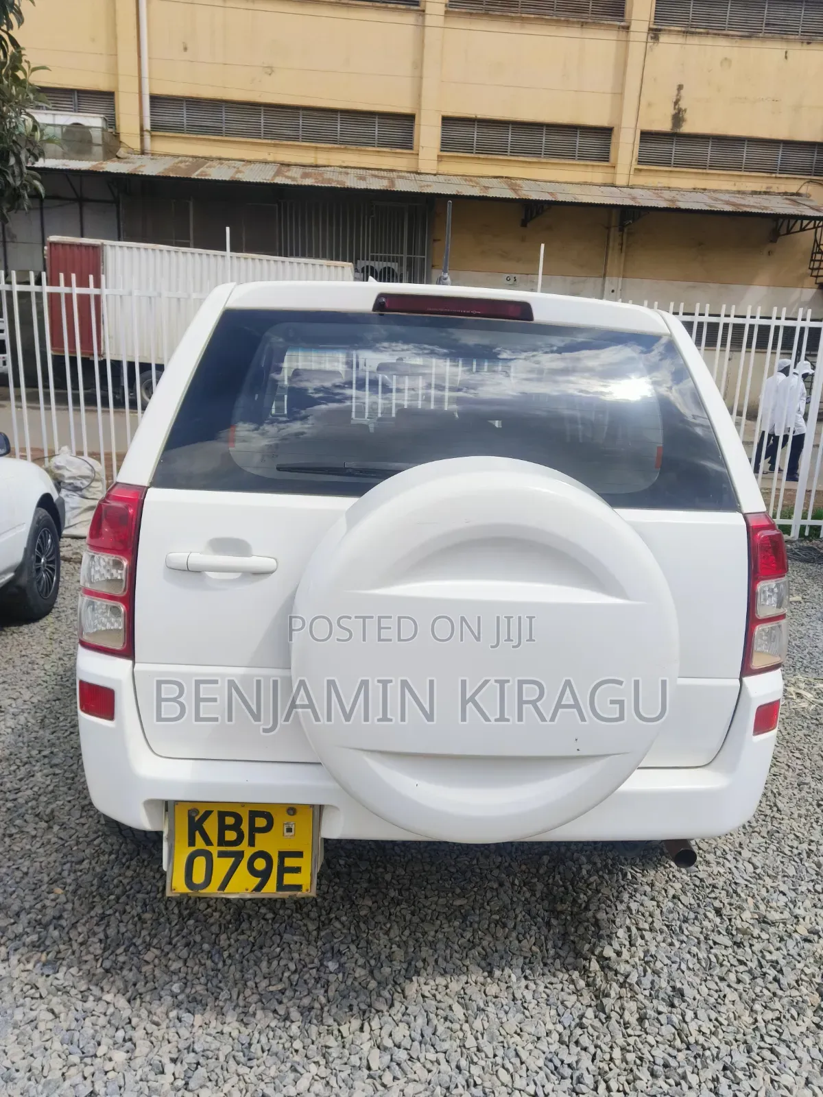 Suzuki Escudo 2008 White