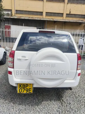 Suzuki Escudo 2008 White