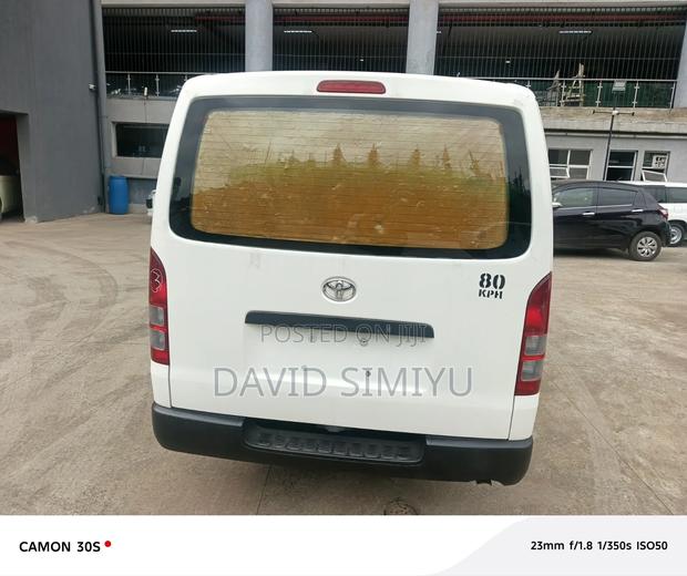 Toyota HiAce 2019 White - thumbnail 4