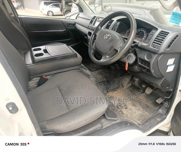 Toyota HiAce 2019 White - thumbnail 7