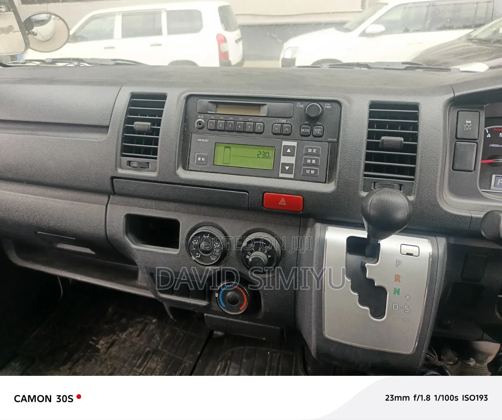 Toyota HiAce 2019 White