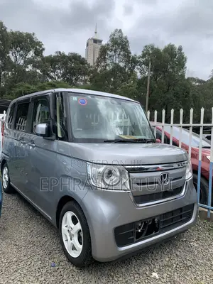 Honda N-Box 2019 Silver