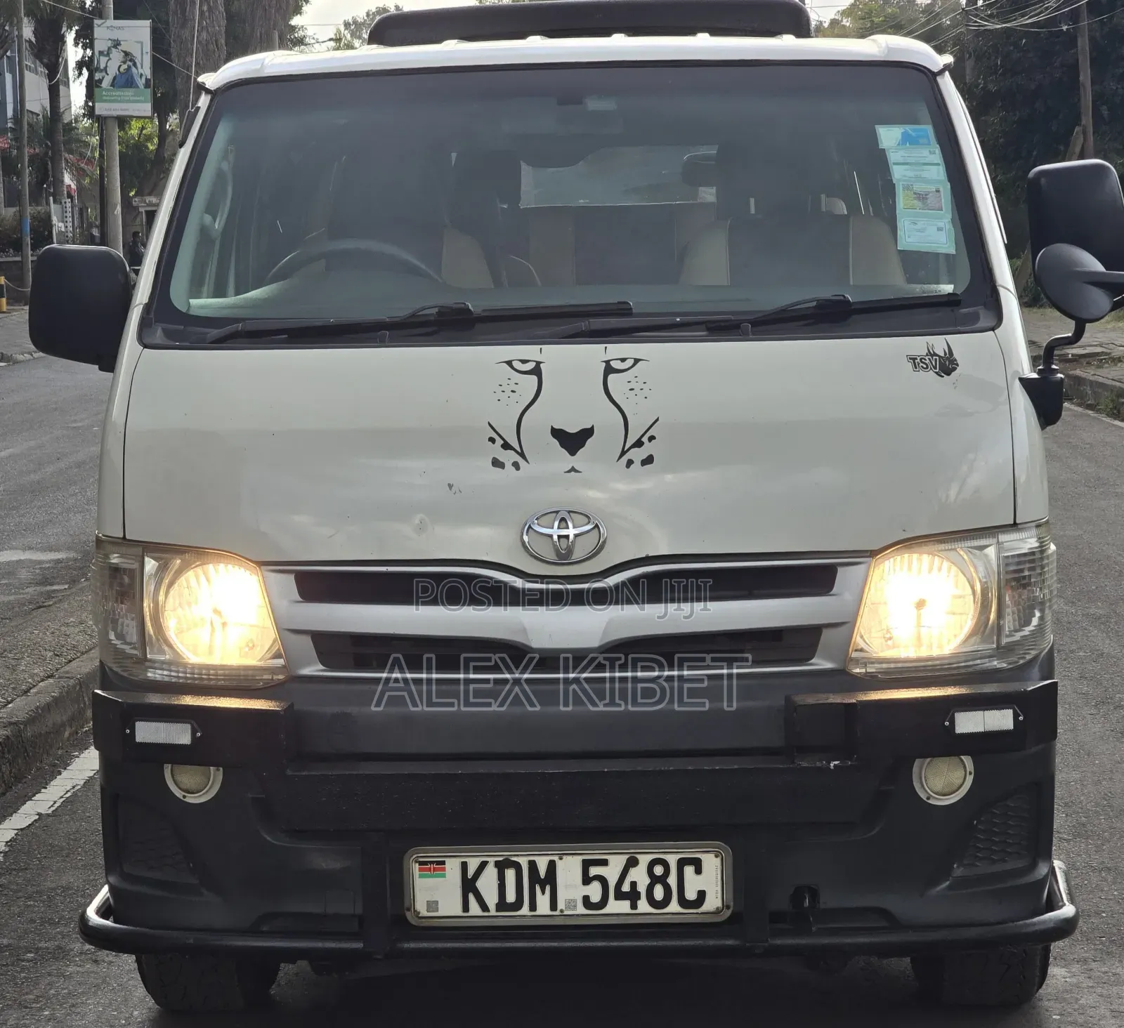 Toyota HiAce 2016 White