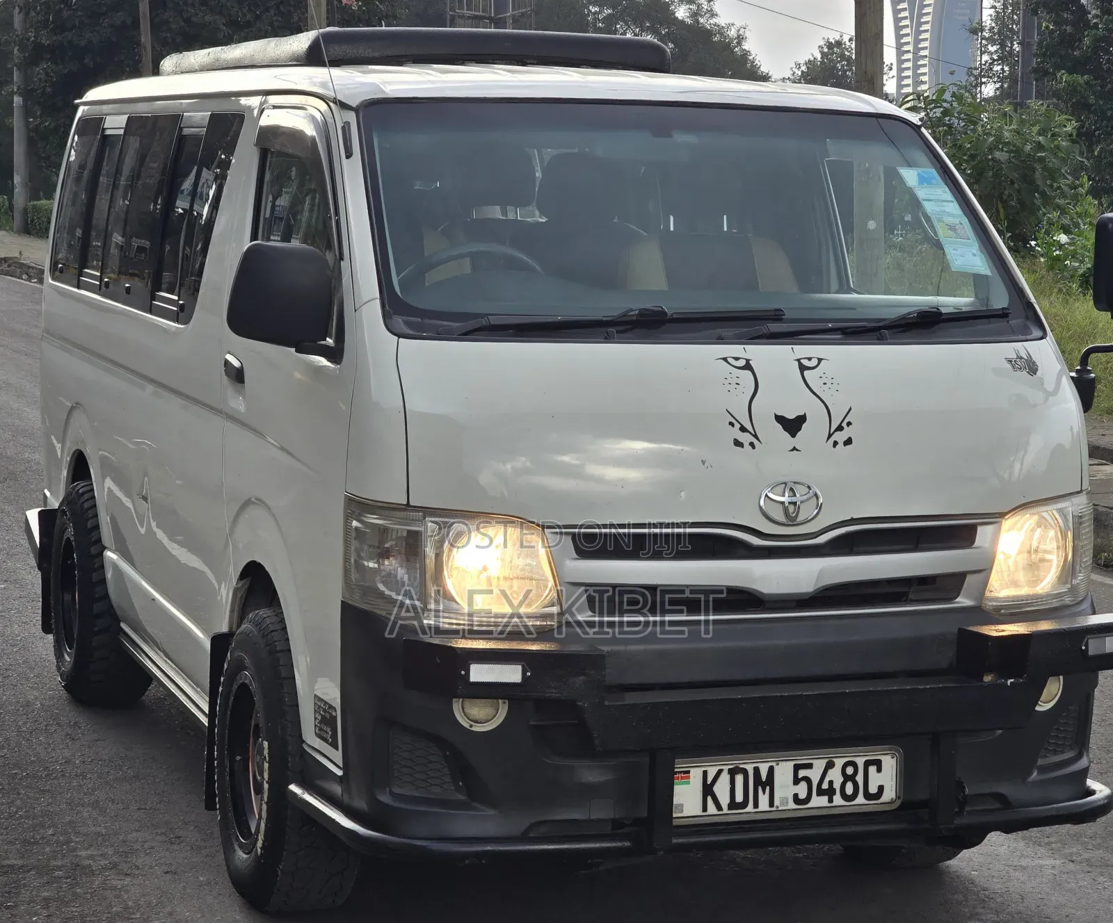 Toyota HiAce 2016 White