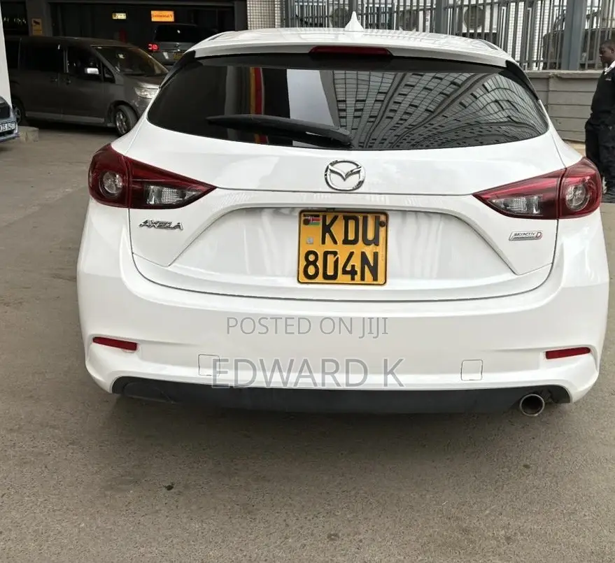 Mazda Axela 2017 Pearl