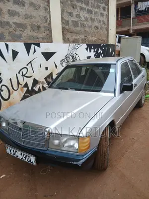 Mercedes-Benz 190 1984 Silver