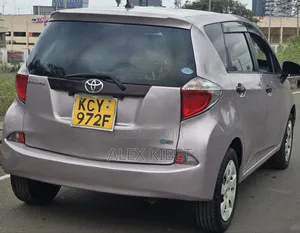Toyota Ractis 2012