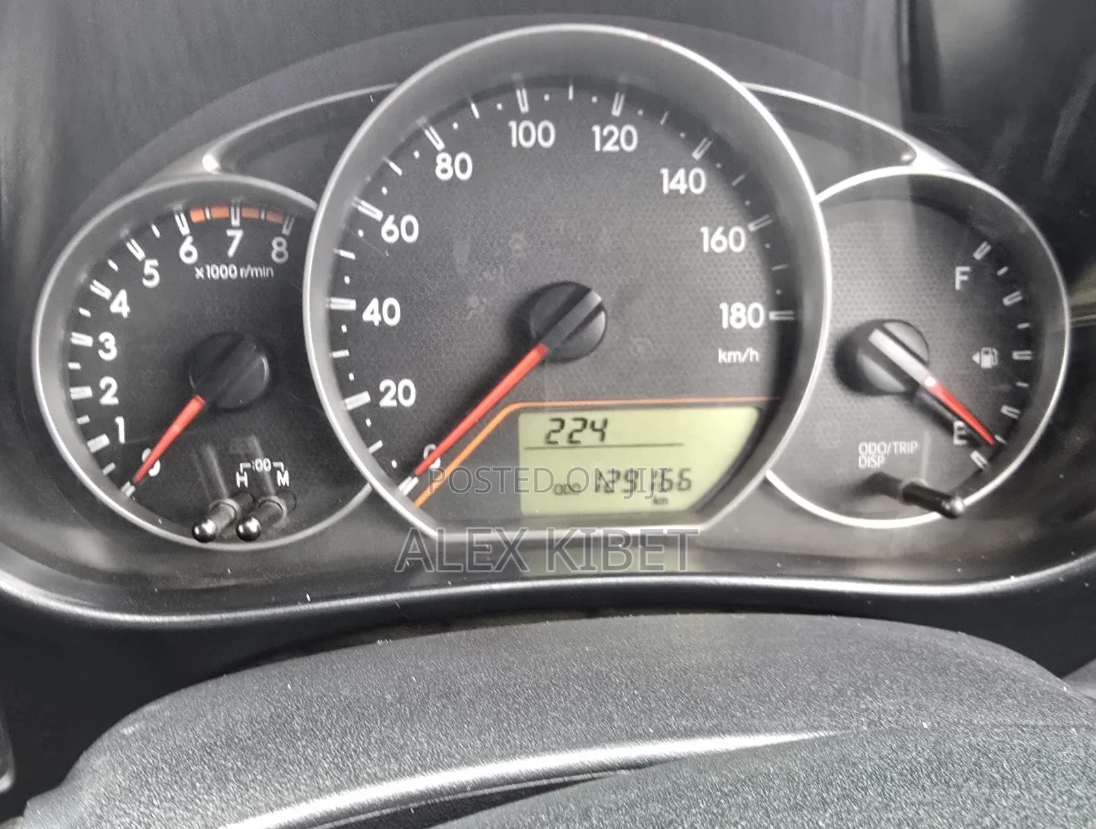 Toyota Ractis 2012