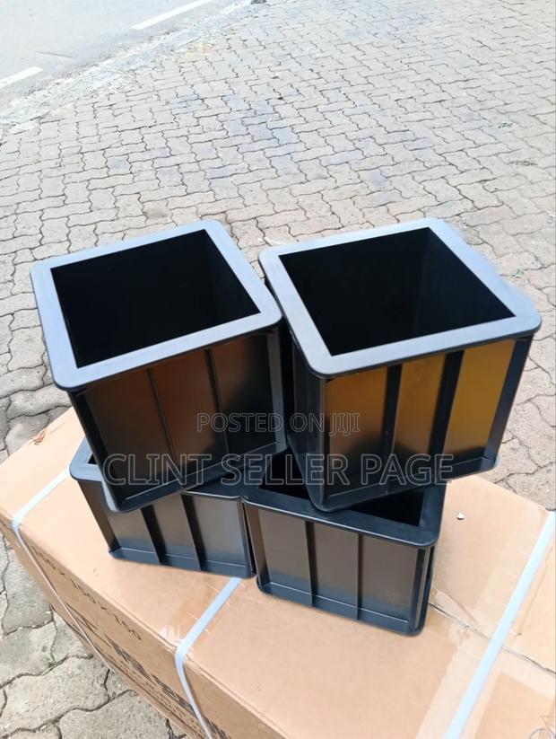 Heavy Duty Plastic Cube Moulds