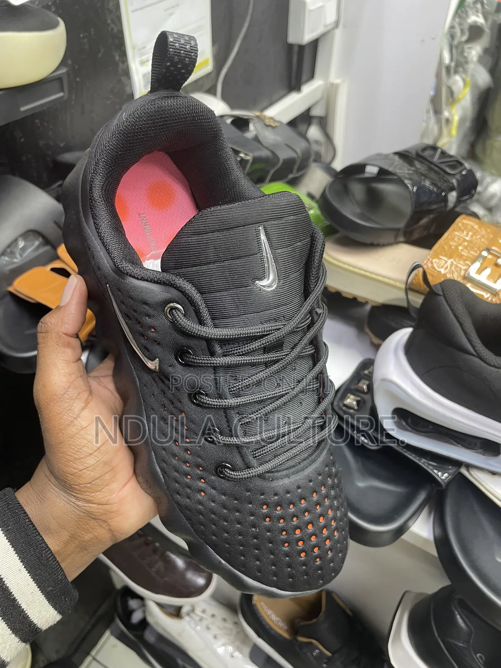 Nike Mind 002