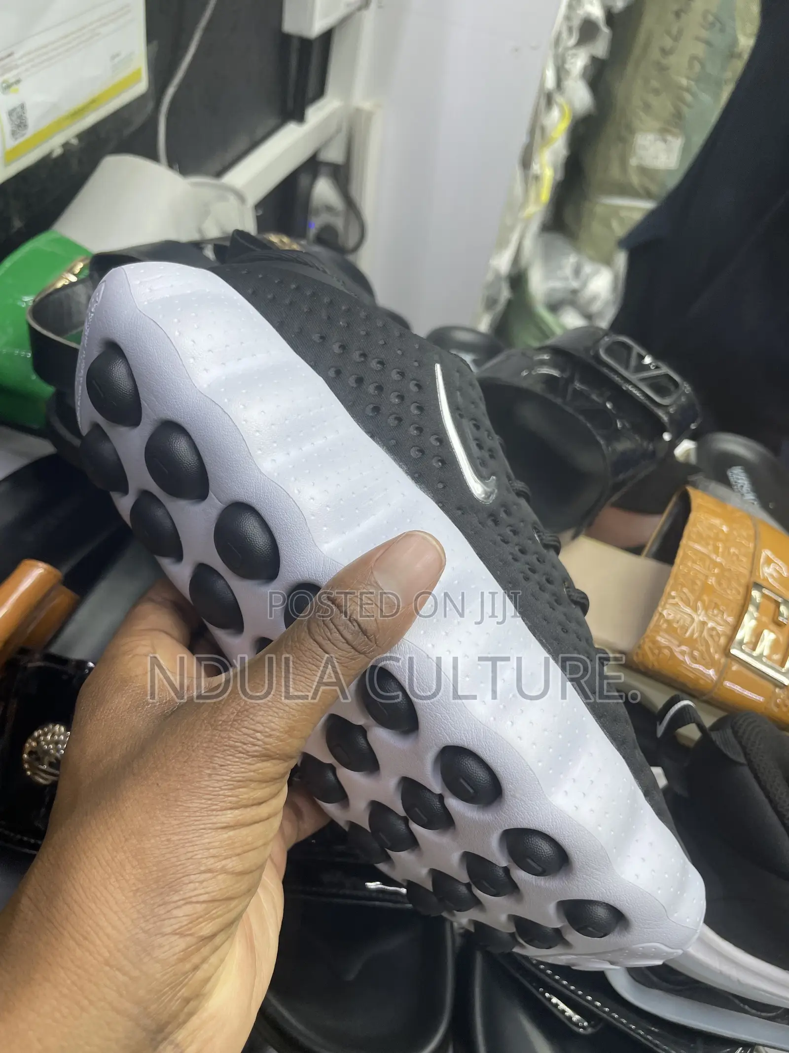 Nike Mind 002