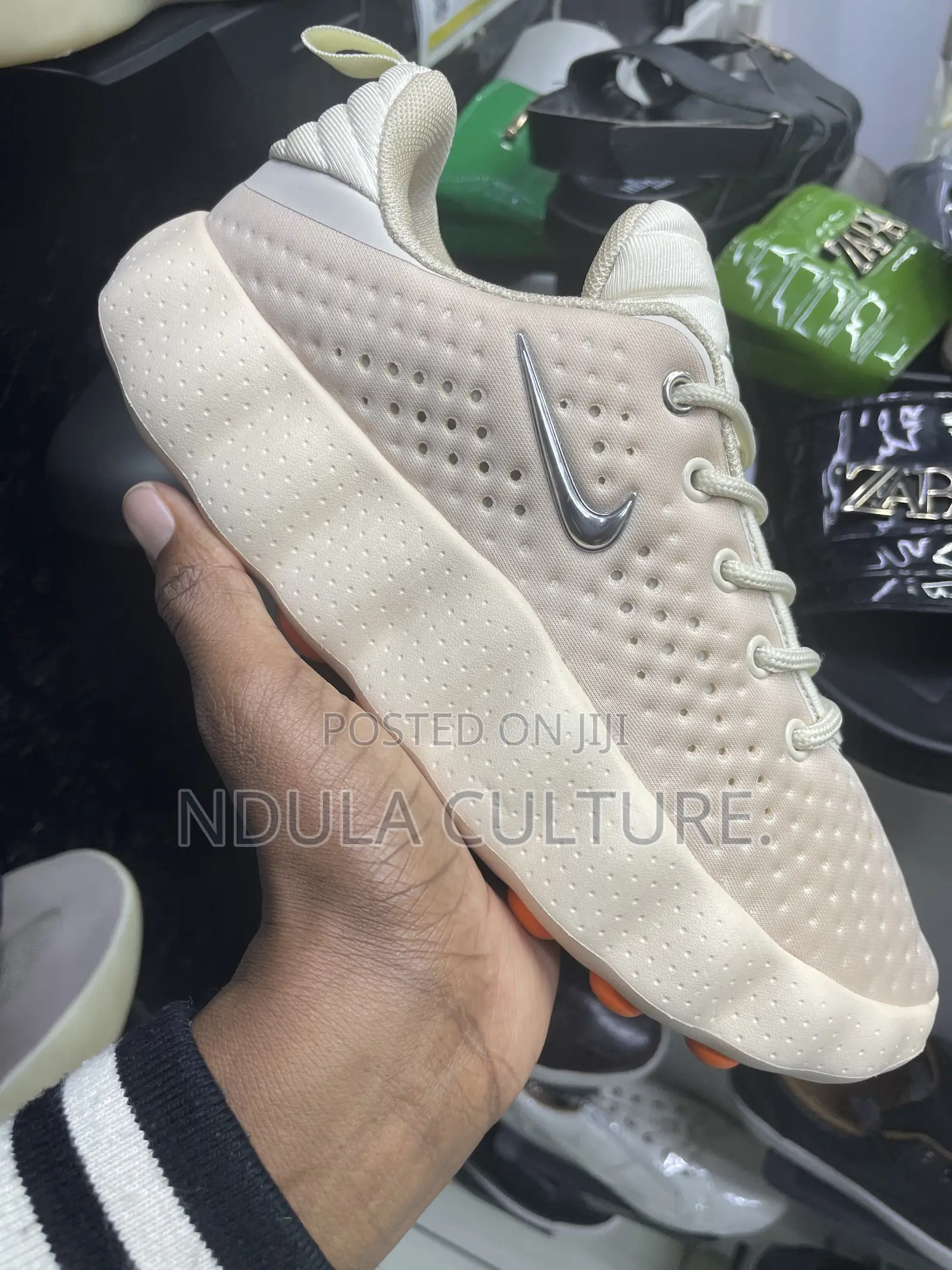 Nike Mind 002