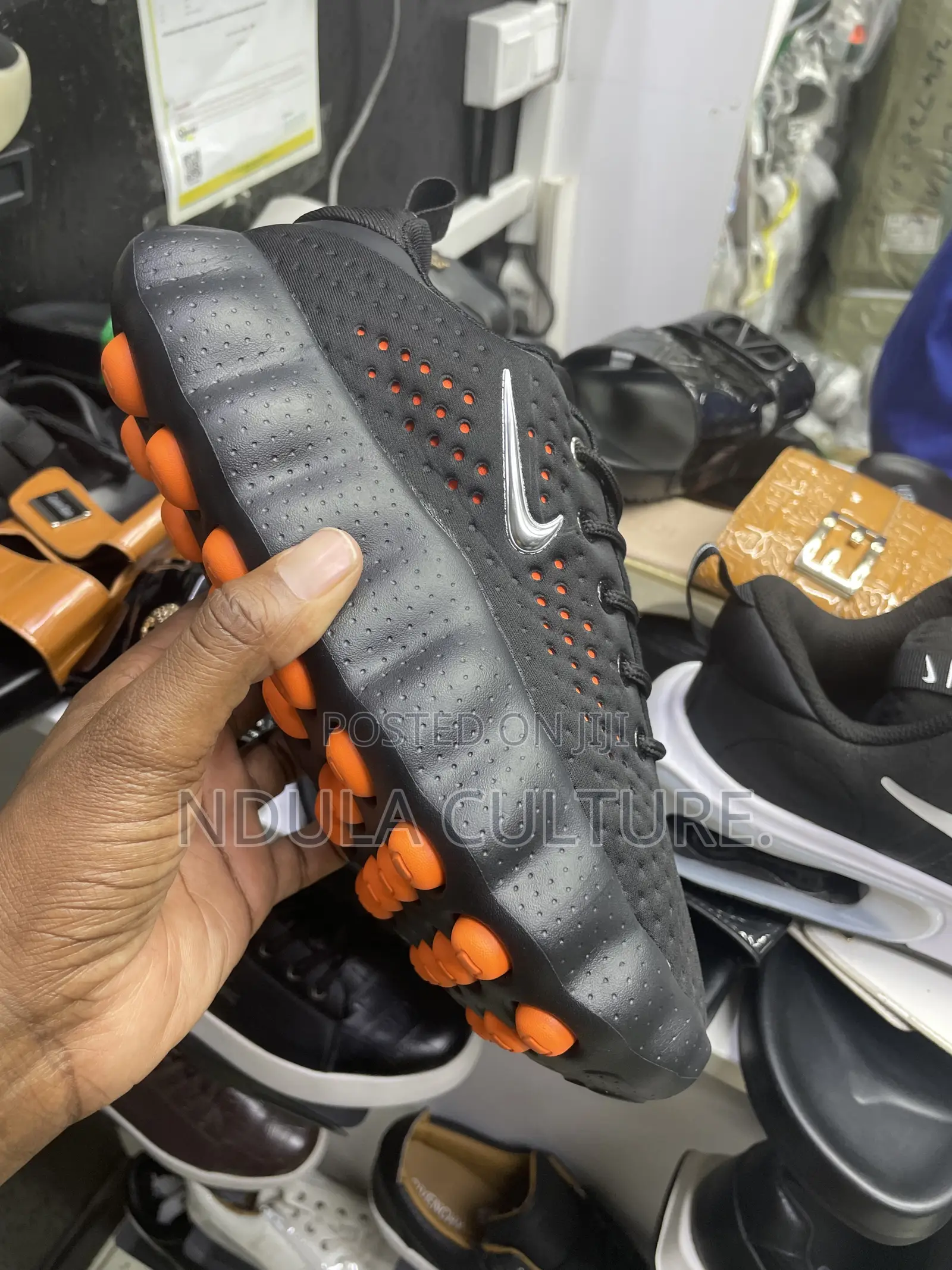 Nike Mind 002