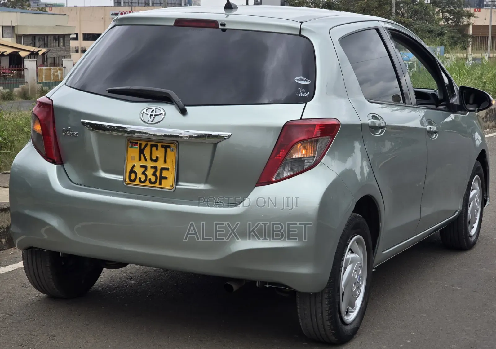 Toyota Vitz 2011 Green