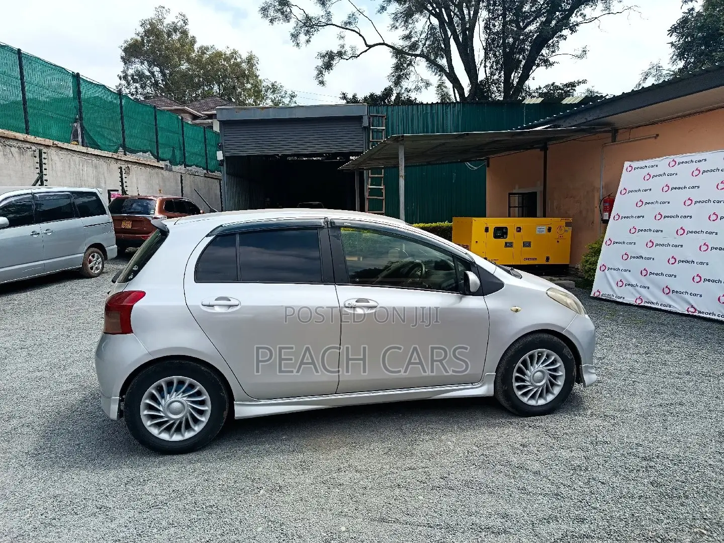 Toyota Vitz 2005 Silver