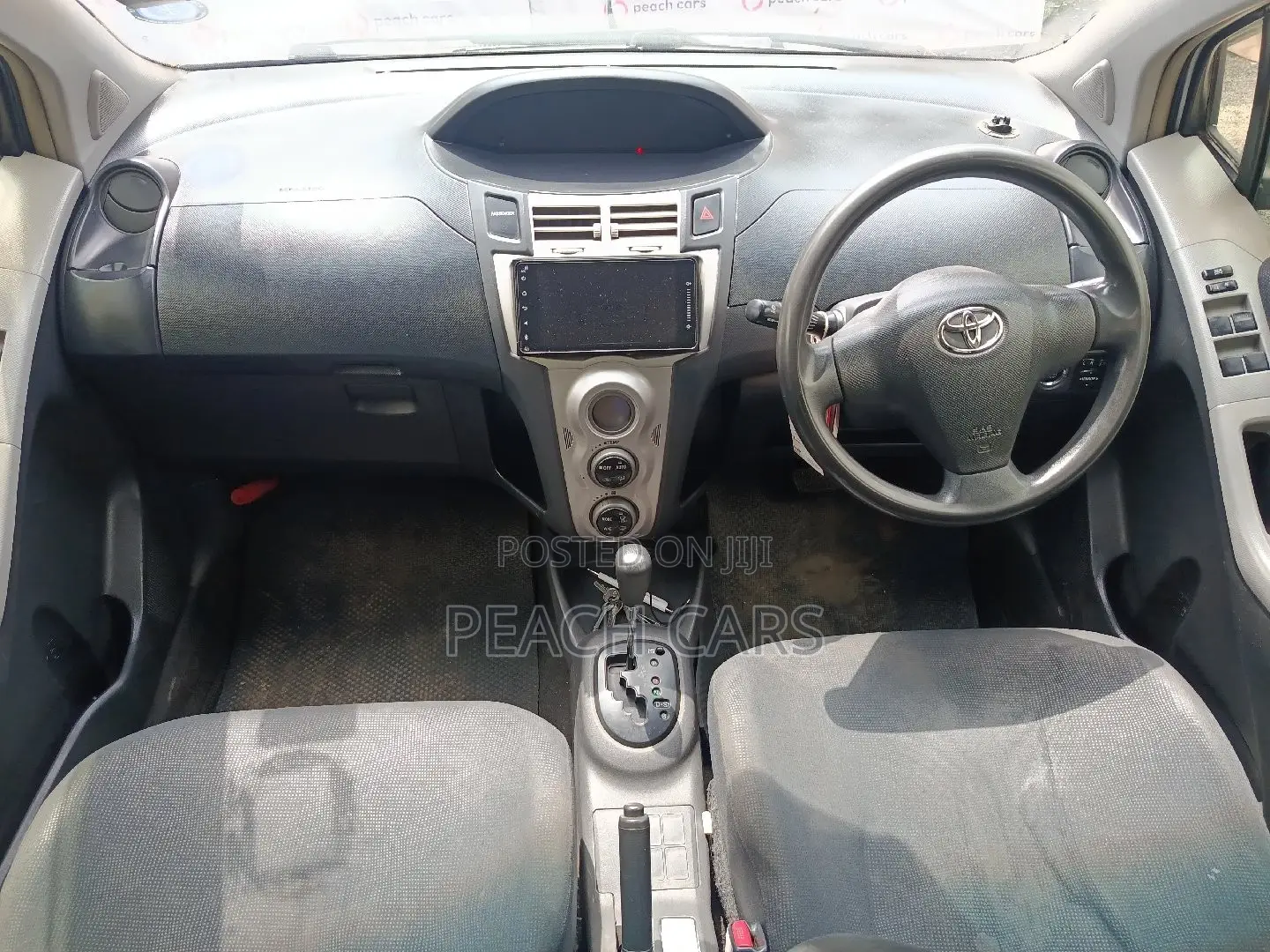 Toyota Vitz 2005 Silver