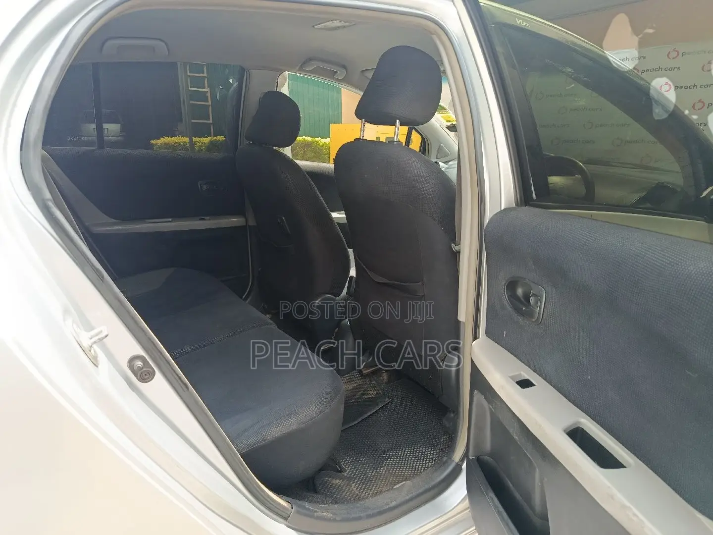 Toyota Vitz 2005 Silver
