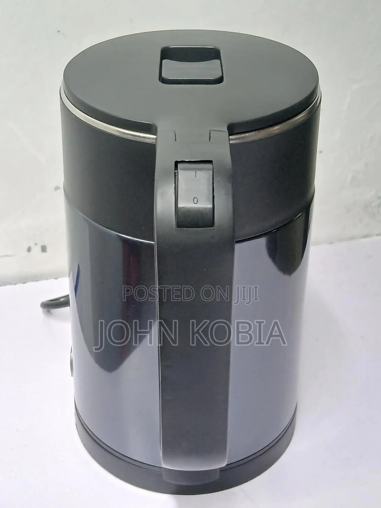 Electric Kettle – Sleek Black With One-Touch Operation