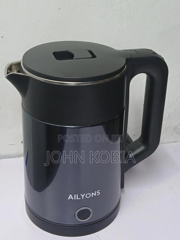 Electric Kettle – Sleek Black With One-Touch Operation - thumbnail 2