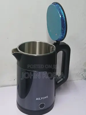 Electric Kettle – Sleek Black With One-Touch Operation
