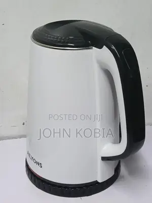 White 1.8l Electric Kettle – Stainless Steel Interior