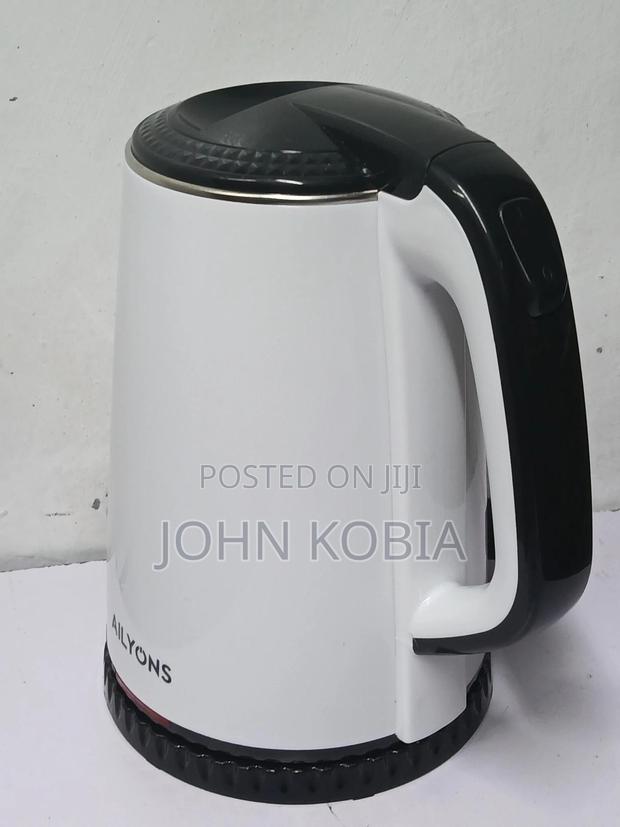 White 1.8l Electric Kettle – Stainless Steel Interior - thumbnail 2