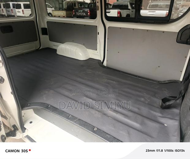Toyota HiAce 2018 White - thumbnail 6