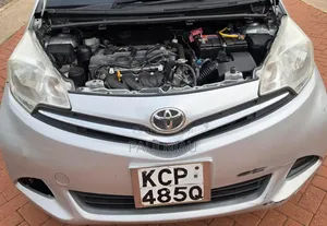 Toyota Ractis 2012 Silver