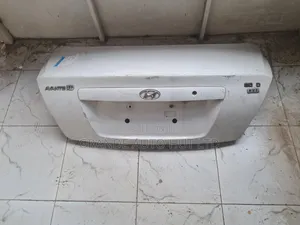 Hyundai Avante Boot/Tailgate