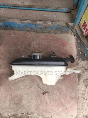 Toyota Rav 4 / Vanguard Iii Coolant Tank