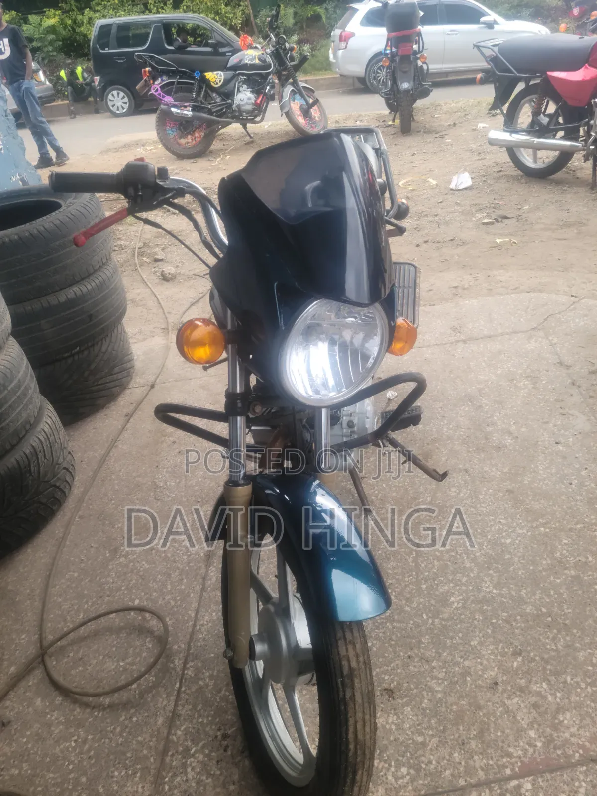 TVS HLX Plus ES 2024 Gray