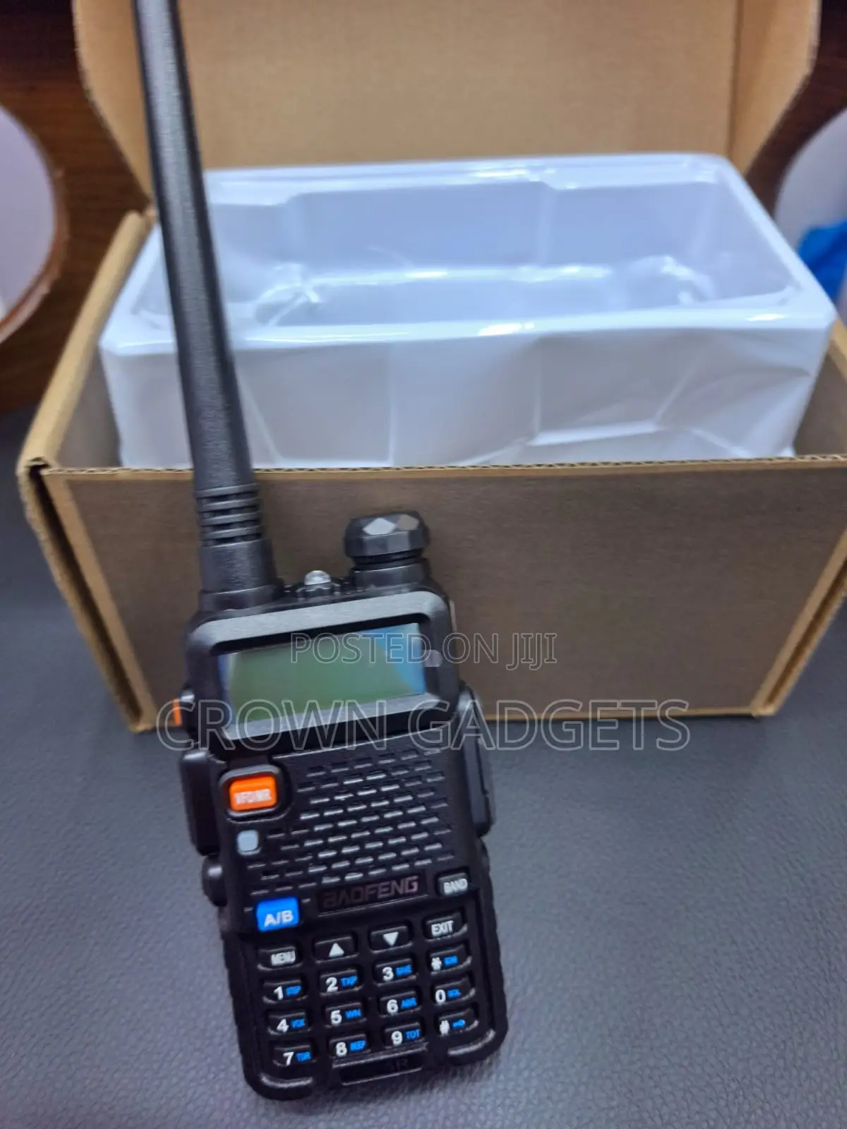 Baofeng Uv5r Dual Band Radio With Flashlight and Charger