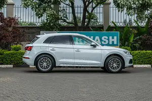 Audi Q5 2.0T Premium AWD quattro 2019 White