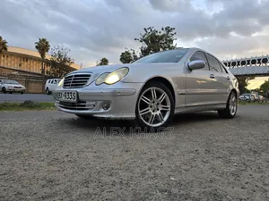 Mercedes-Benz E230 2005 Silver