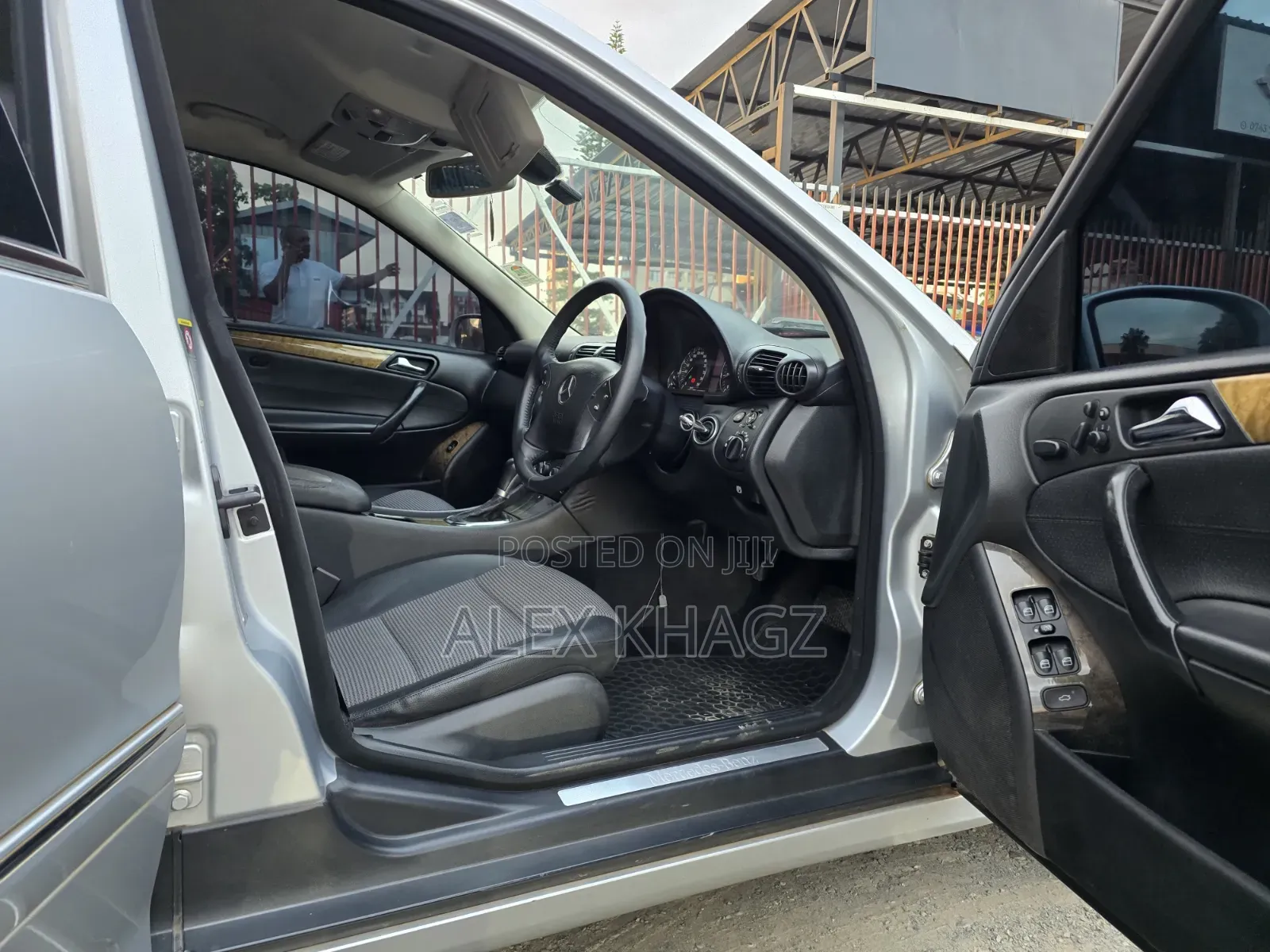 Mercedes-Benz E230 2005 Silver