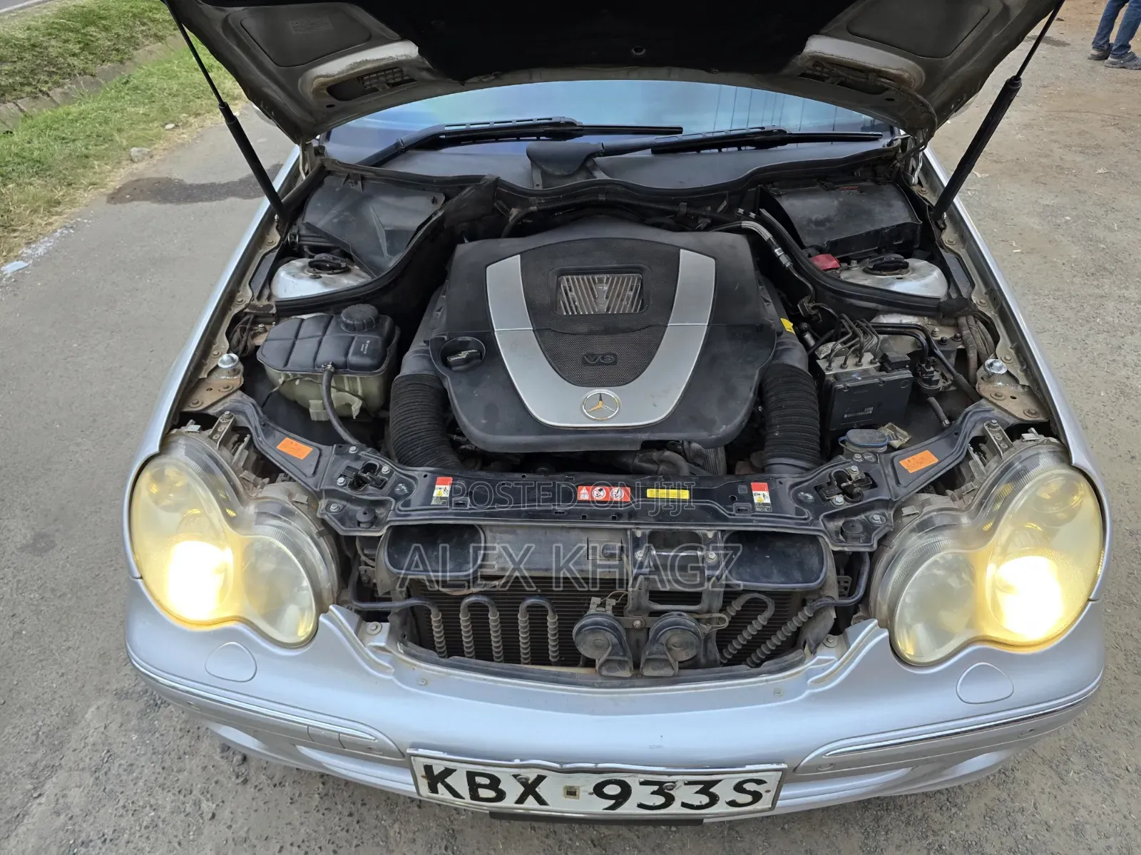 Mercedes-Benz E230 2005 Silver