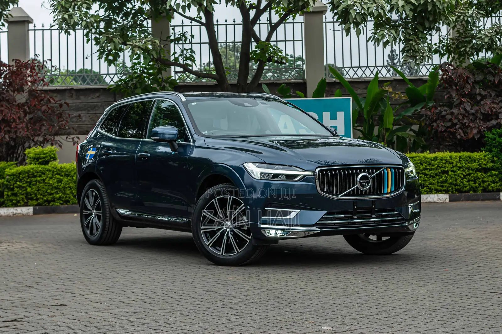 Volvo XC60 2019 Blue