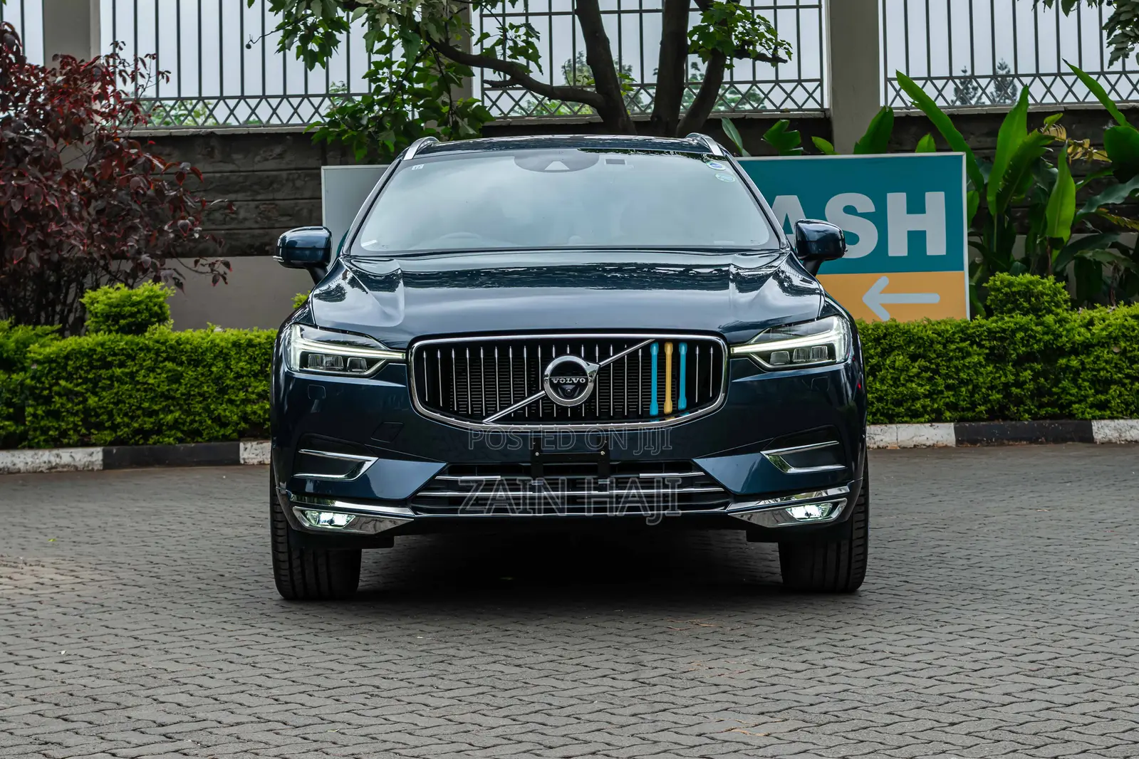 Volvo XC60 2019 Blue