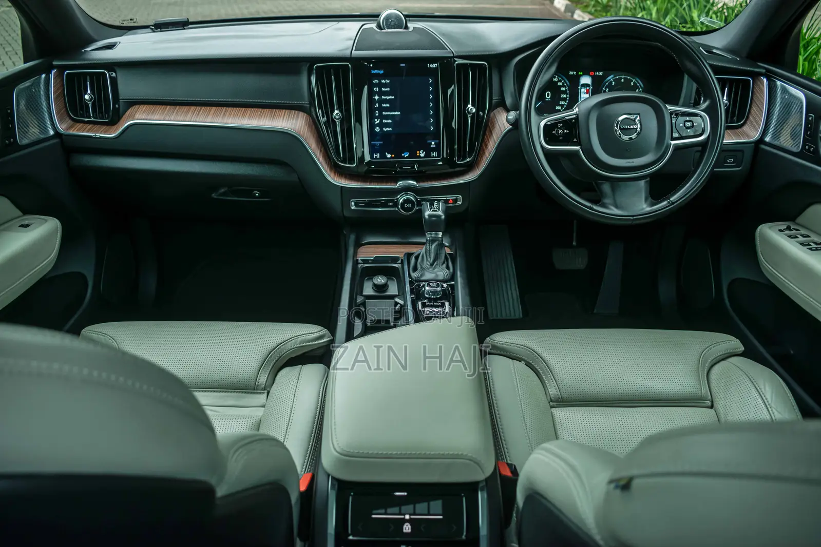 Volvo XC60 2019 Blue