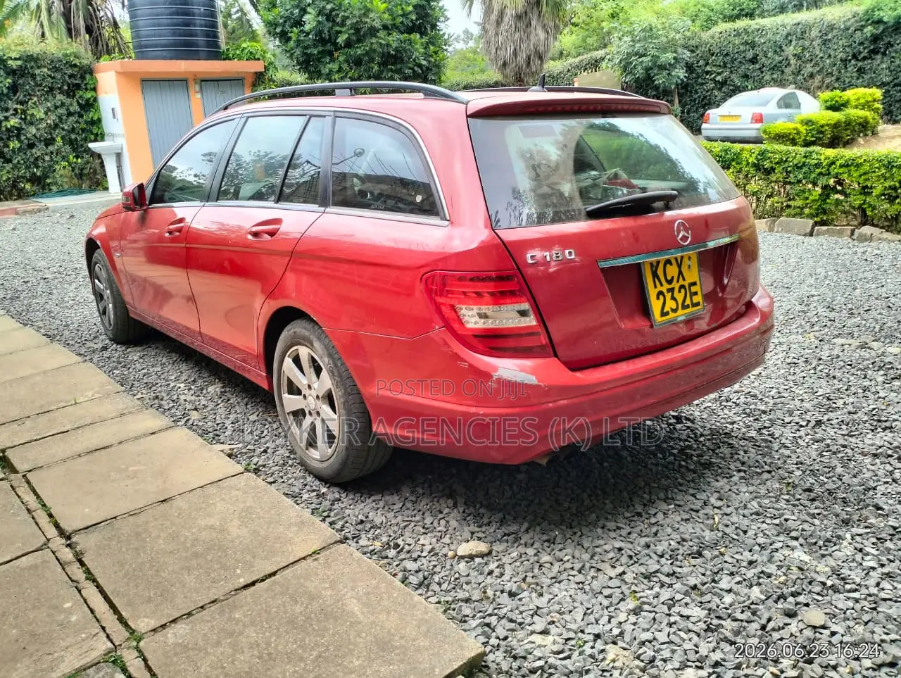 Mercedes-Benz C180 2012 Red