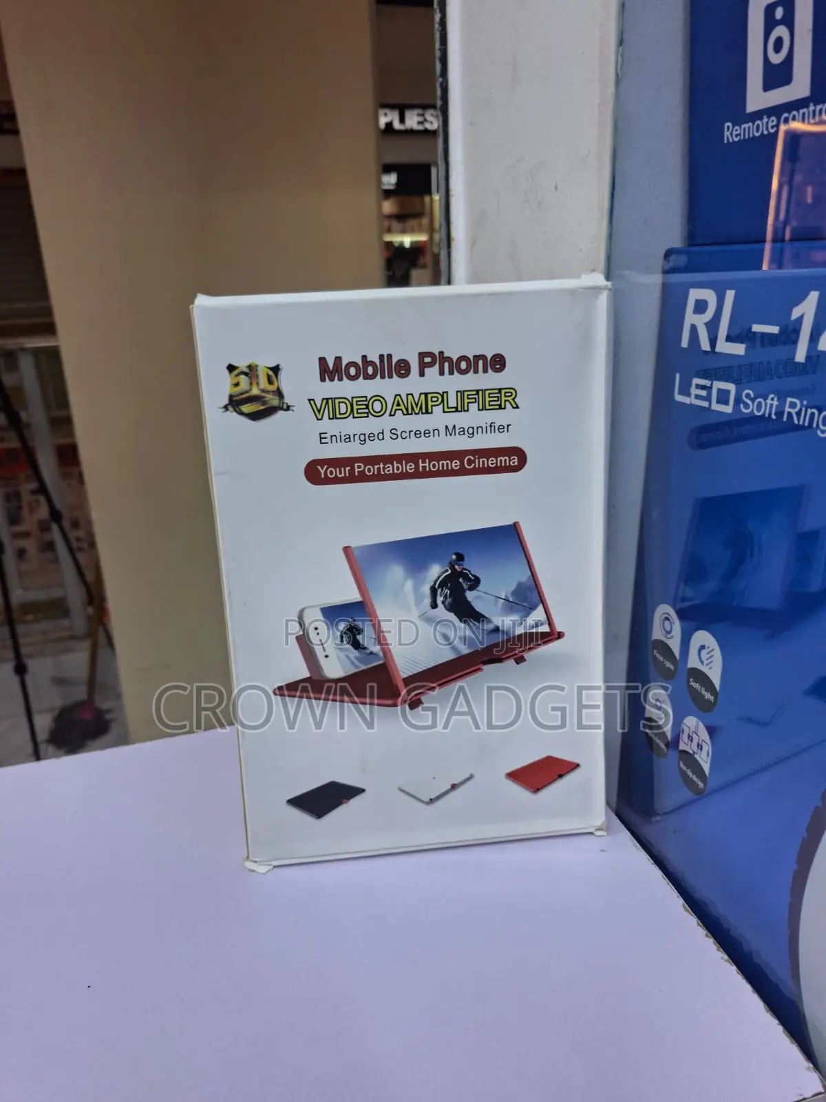 3d Mobile Phone Video Amplifier With Fresnel Lens