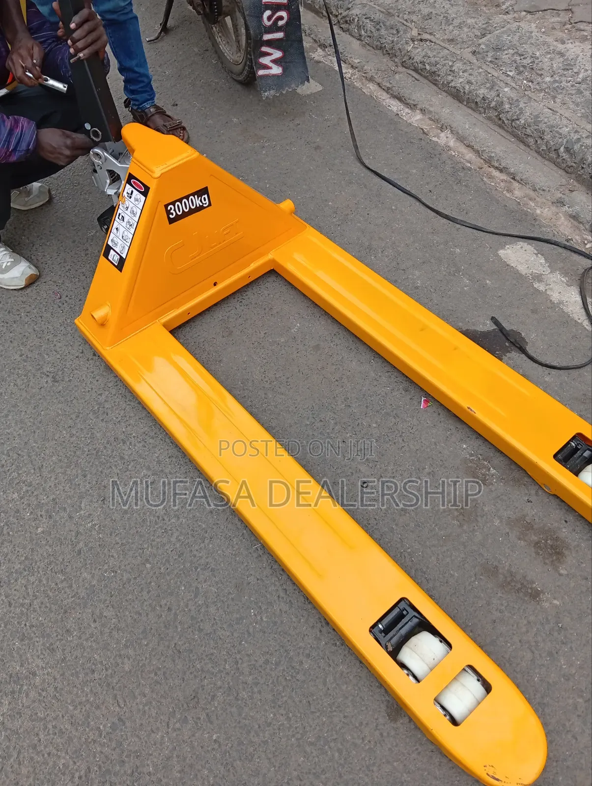 Yellow Pallet Truck for Sale