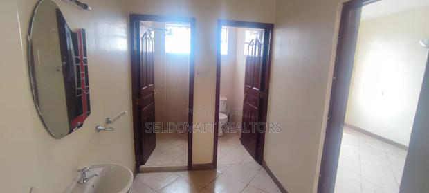Furnished 2bdrm Apartment in Mountain View for rent - thumbnail 6