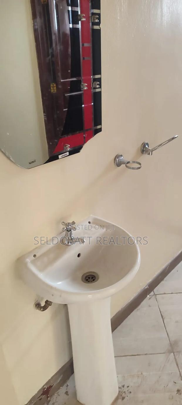 Furnished 2bdrm Apartment in Mountain View for rent - thumbnail 12