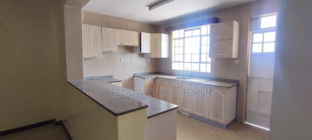 Furnished 2bdrm Apartment in Mountain View for rent - thumbnail 13